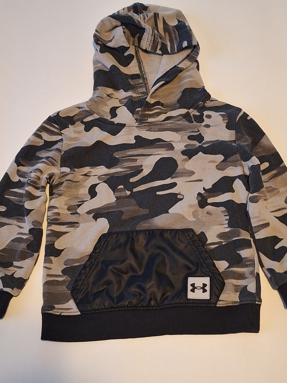 Under Armour Kids' Camo Hooded Pullover - Gray/Black Size 4